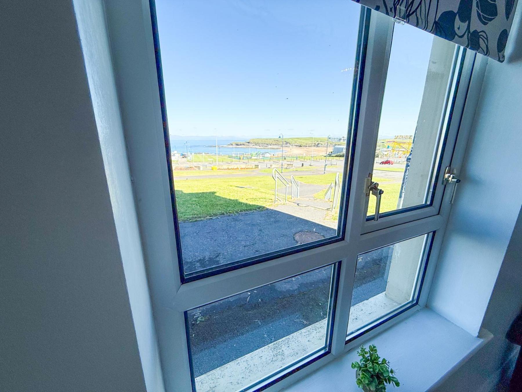 Peak View Main Apartment